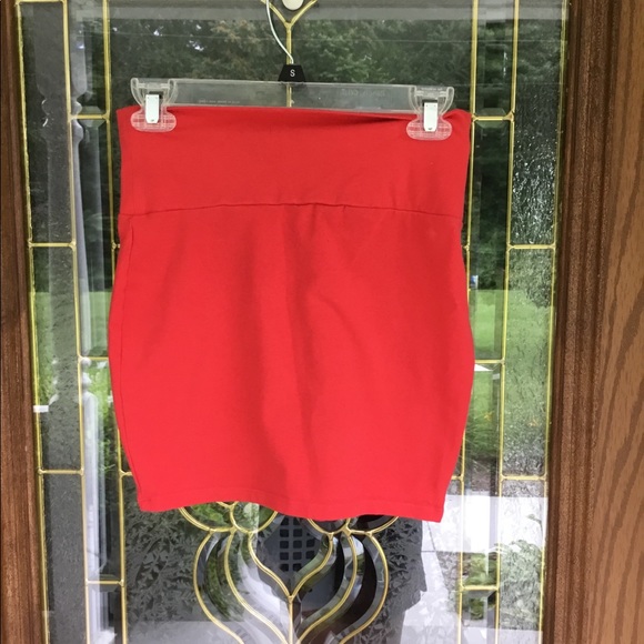 TWO SKIRTS FOR PRICE OF ONE - Picture 5 of 5